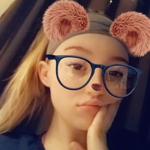 Meet your Posher, Kaleigh